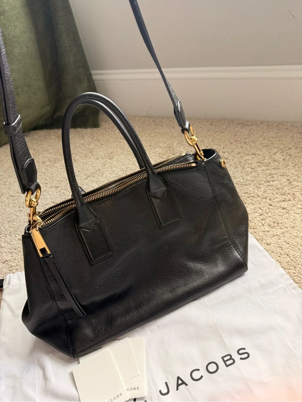 Marc Jacobs classic black